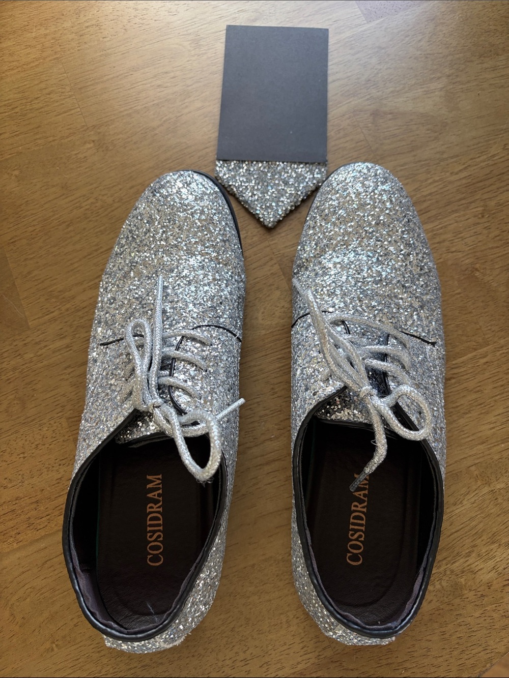 Silver Glitter Men’s Shoes with Matching Pocket Square